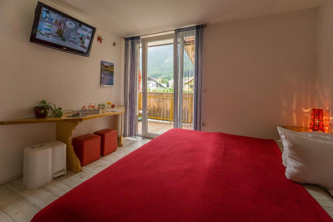 Aparthotel Pr' Jakapc' Mojstrana Exterior photo